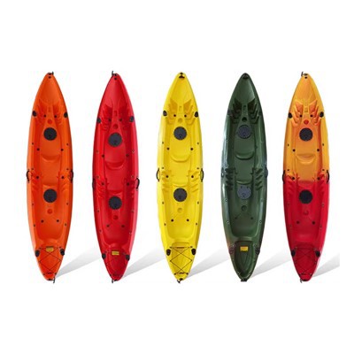 Istua virkistyskajakissa